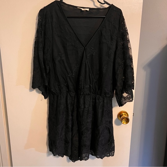 Black Lace Romper - Picture 1 of 6